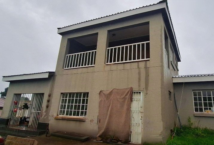 5 Bedroom Property for Sale in Deneysville Free State